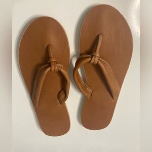 Sseko Tan Leather Women's Minimalist Classic Sandals 
Size 8